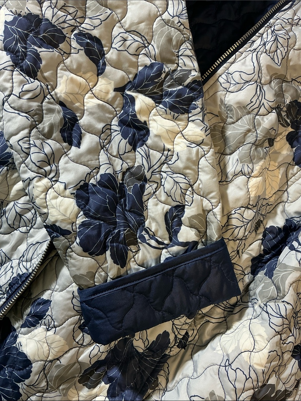 NWOT Chico’s Floral Print Navy Gray Light Puffer Reversible Jacket Sz 3 (XL/16) - Picture 9 of 12